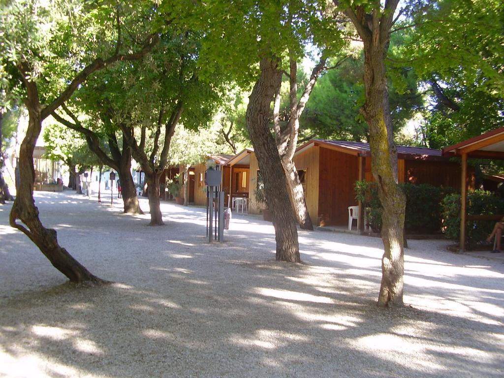 Camping Village Riviera Нумана Екстериор снимка