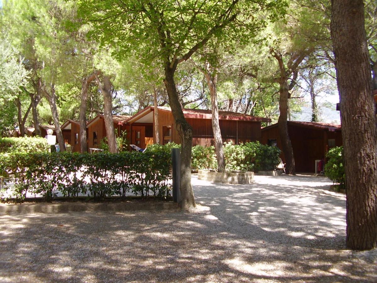 Camping Village Riviera Нумана Екстериор снимка